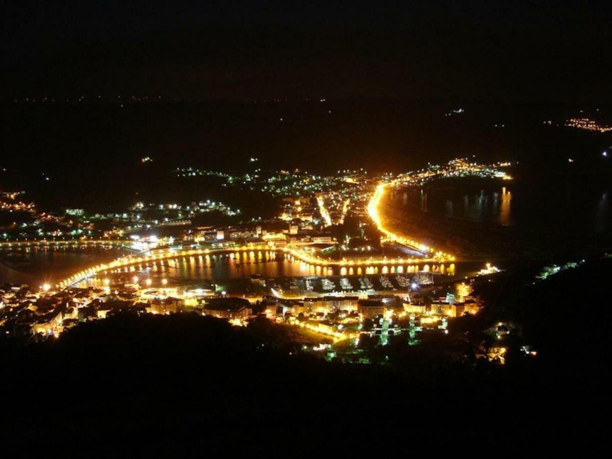Apartamento En 1ª Linea De La Playa De Covas - Viveiro Eksteriør billede